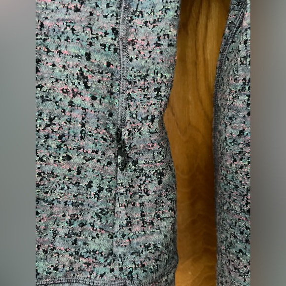 LULULEMON Runderful Long Sleeve 4 - Picture 7 of 13